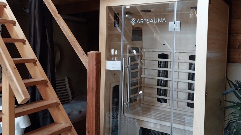 Wellnessbereich mit Infrarotsauna